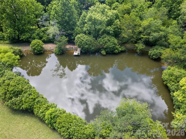 9999 Lollis Road, Candler, NC 28715