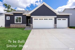 4743 WILLOW Circle, Davenport, IA 52806