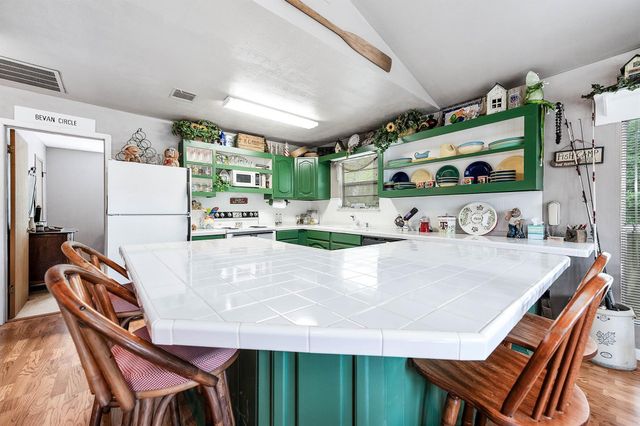 134 Private Road 652, Sargent, TX 77414