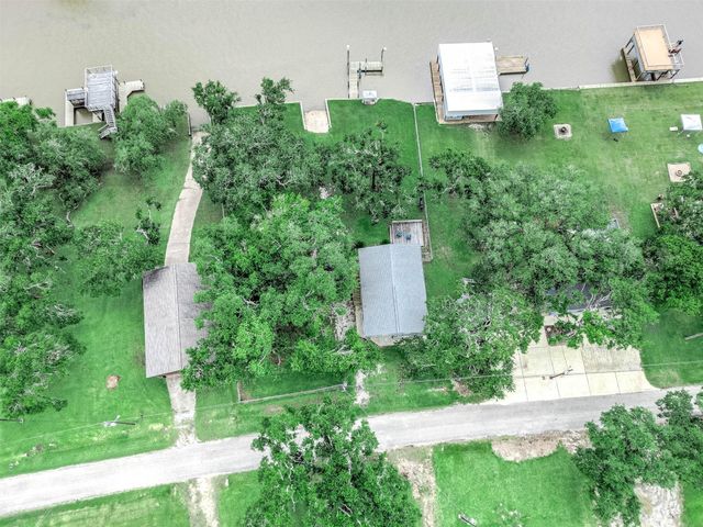 134 Private Road 652, Sargent, TX 77414