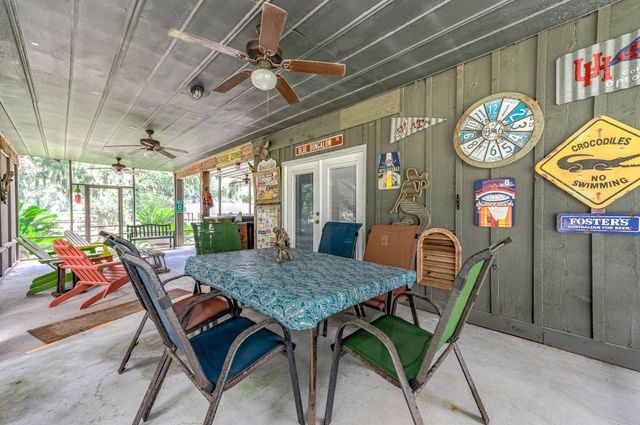 134 Private Road 652, Sargent, TX 77414