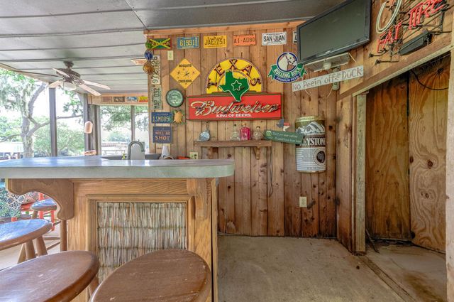 134 Private Road 652, Sargent, TX 77414