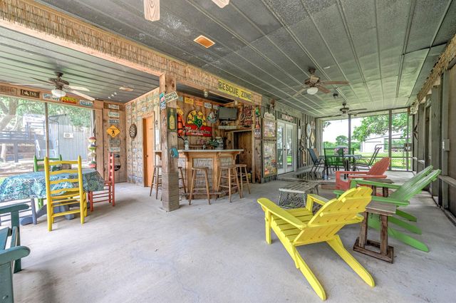 134 Private Road 652, Sargent, TX 77414
