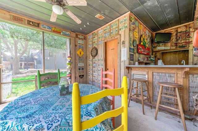134 Private Road 652, Sargent, TX 77414