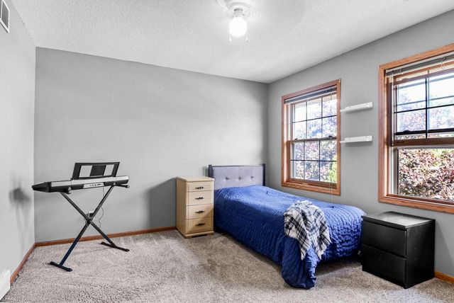 N172W20516 Hazelwood LANE, Jackson, WI 53037