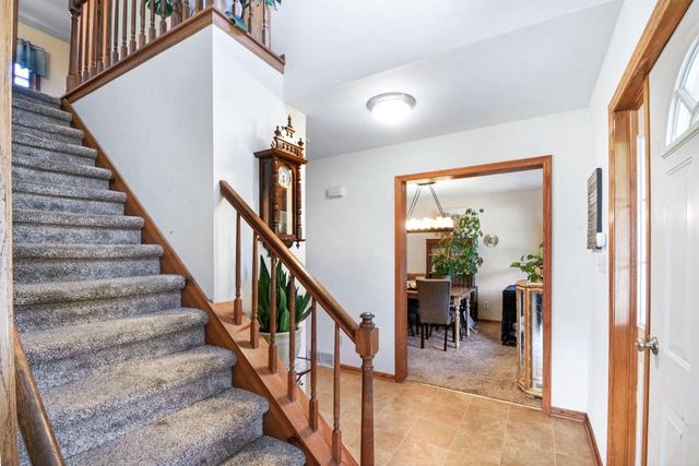 N172W20516 Hazelwood LANE, Jackson, WI 53037
