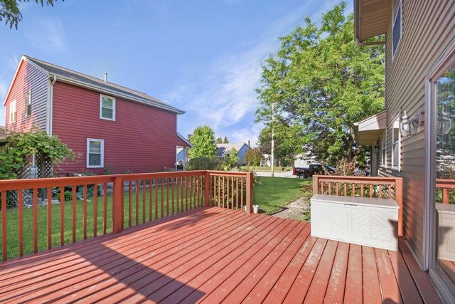 N172W20516 Hazelwood LANE, Jackson, WI 53037