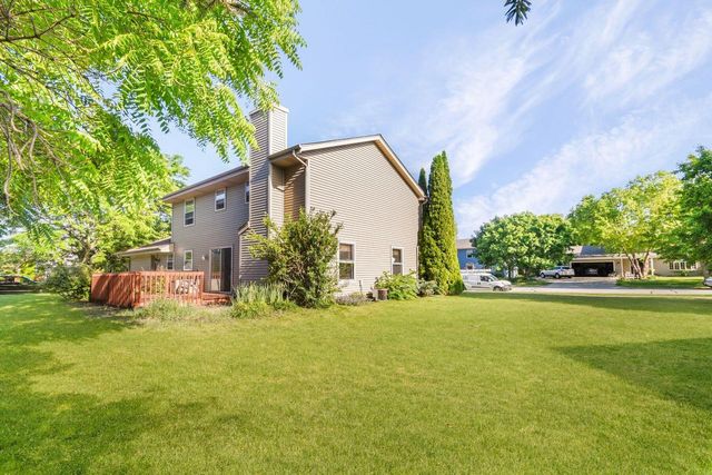 N172W20516 Hazelwood LANE, Jackson, WI 53037