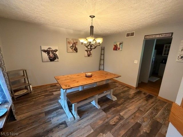 1621 Lakewood Circle, Washington, WV 26181