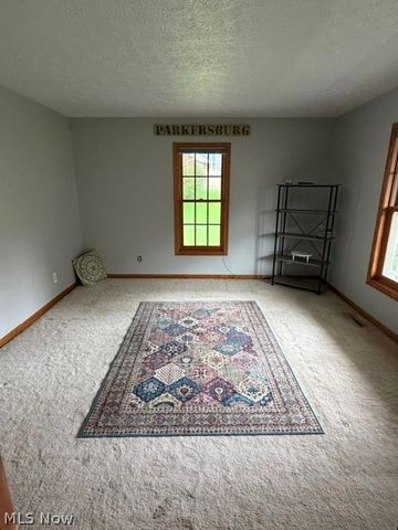 1621 Lakewood Circle, Washington, WV 26181