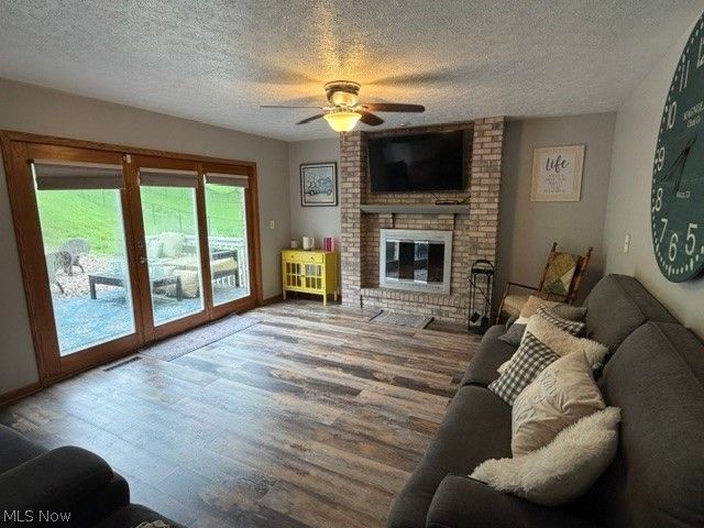 1621 Lakewood Circle, Washington, WV 26181