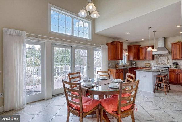 395 ECKER DR, Lititz, PA 17543