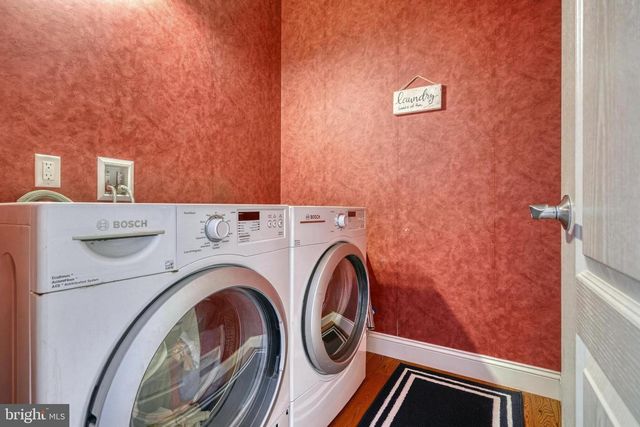 395 ECKER DR, Lititz, PA 17543