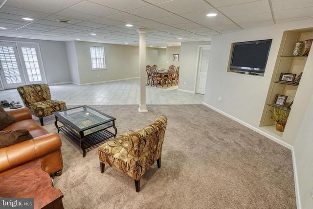 395 ECKER DR, Lititz, PA 17543