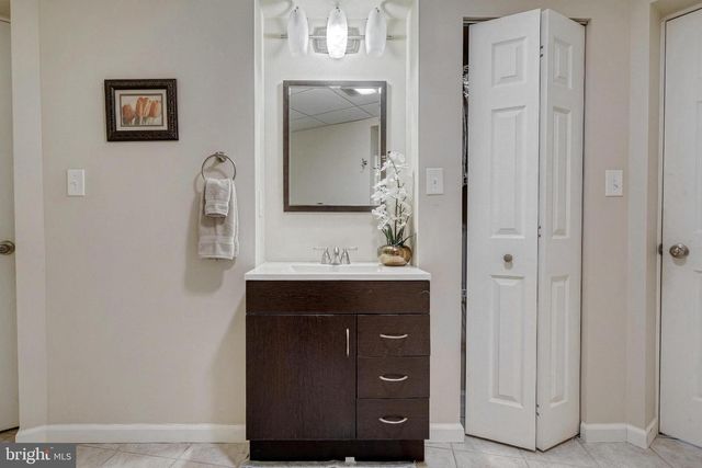 395 ECKER DR, Lititz, PA 17543