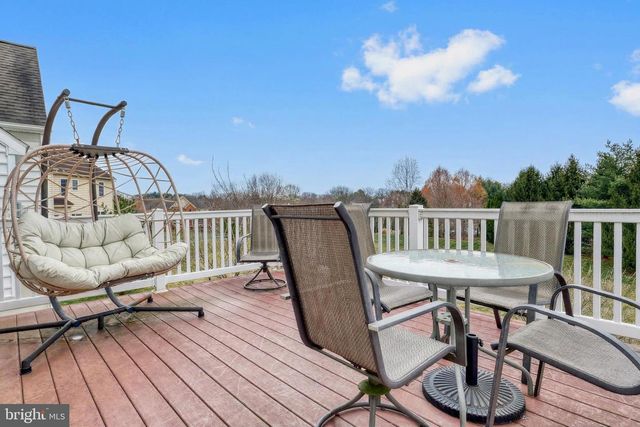 395 ECKER DR, Lititz, PA 17543