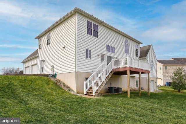 395 ECKER DR, Lititz, PA 17543