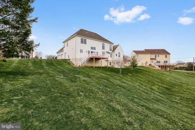 395 ECKER DR, Lititz, PA 17543