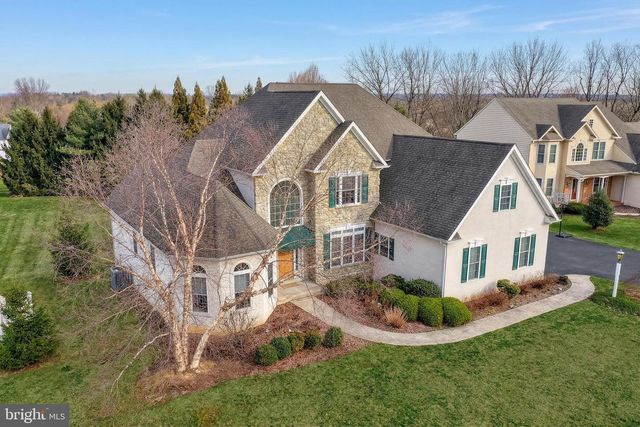 395 ECKER DR, Lititz, PA 17543