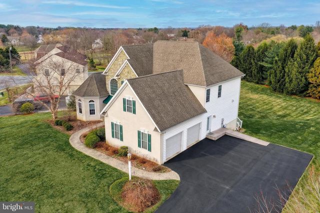 395 ECKER DR, Lititz, PA 17543