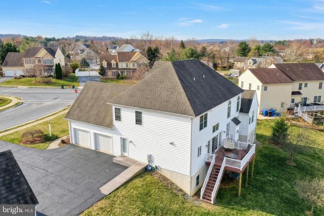 395 ECKER DR, Lititz, PA 17543