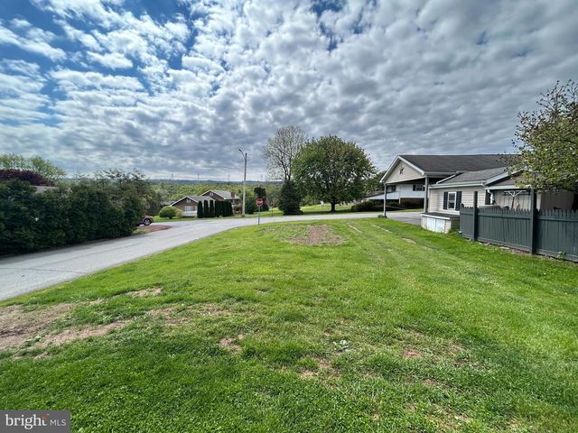 256 W MAIN ST, Ringtown, PA 17967