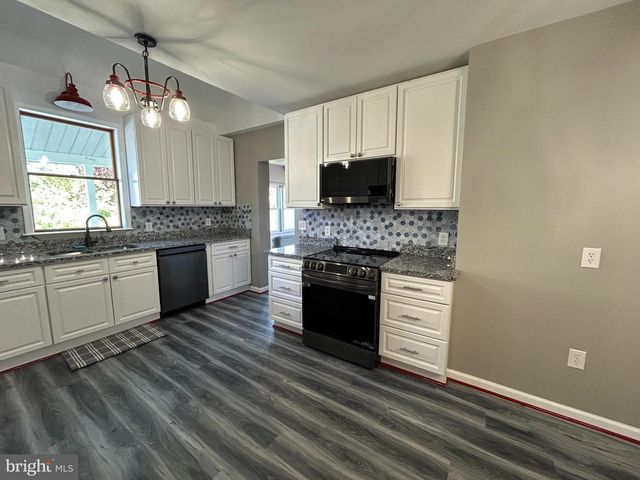 256 W MAIN ST, Ringtown, PA 17967