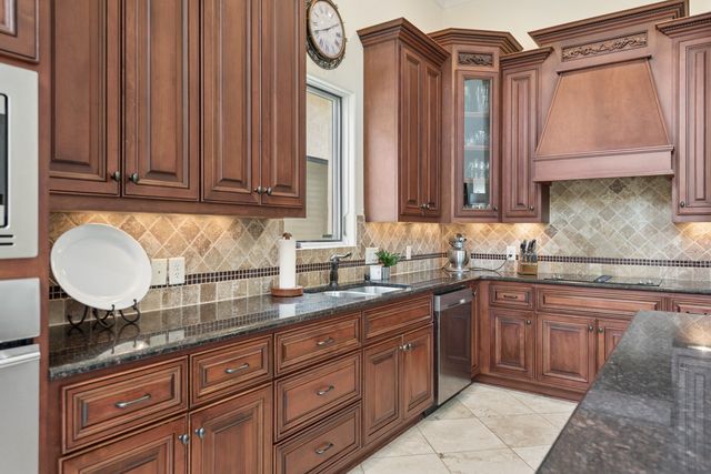 891 Fairington Pvt Way, Gallatin, TN 37066