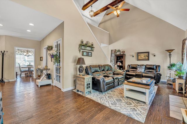 201 Spyglass LN, Huddleston, VA 24104