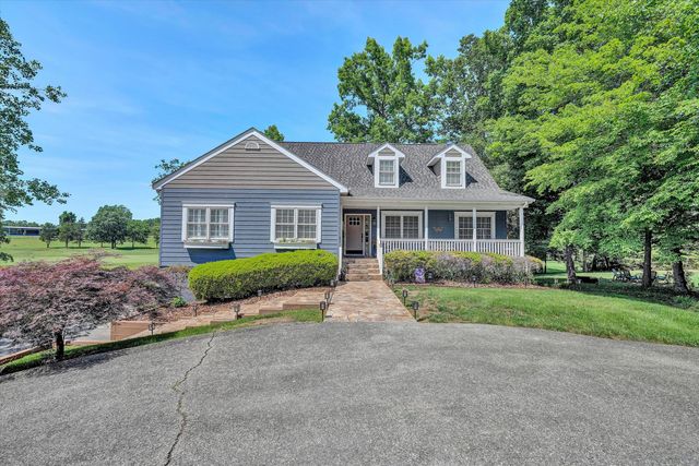 201 Spyglass LN, Huddleston, VA 24104