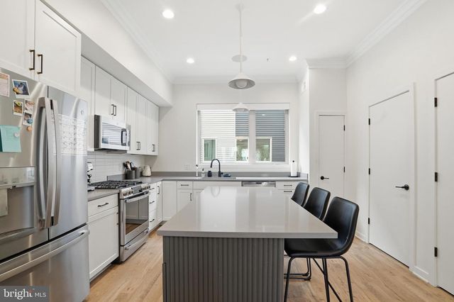 3112 PIERVIEW LN, Philadelphia, PA 19125