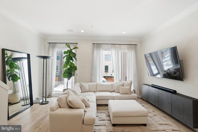 3112 PIERVIEW LN, Philadelphia, PA 19125