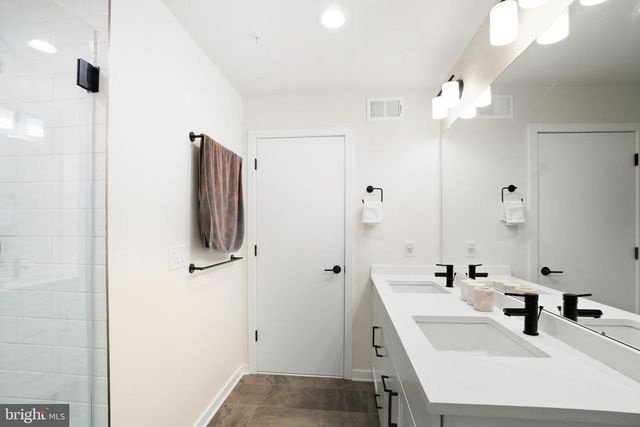 3112 PIERVIEW LN, Philadelphia, PA 19125