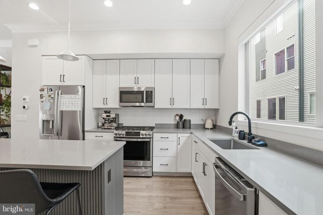 3112 PIERVIEW LN, Philadelphia, PA 19125