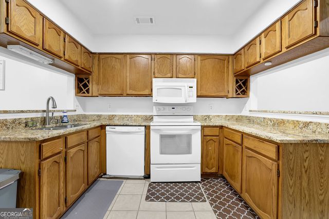 1533 Burnstone Drive, Stone Mountain, GA 30088