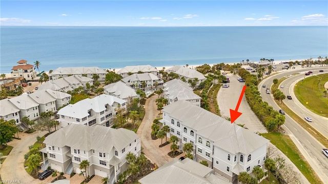 109 Barefoot CIR 22, Bonita Springs, FL 34134