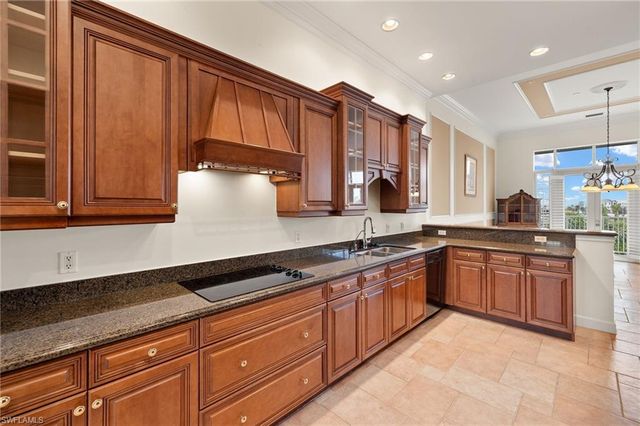 109 Barefoot CIR 22, Bonita Springs, FL 34134