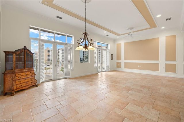109 Barefoot CIR 22, Bonita Springs, FL 34134