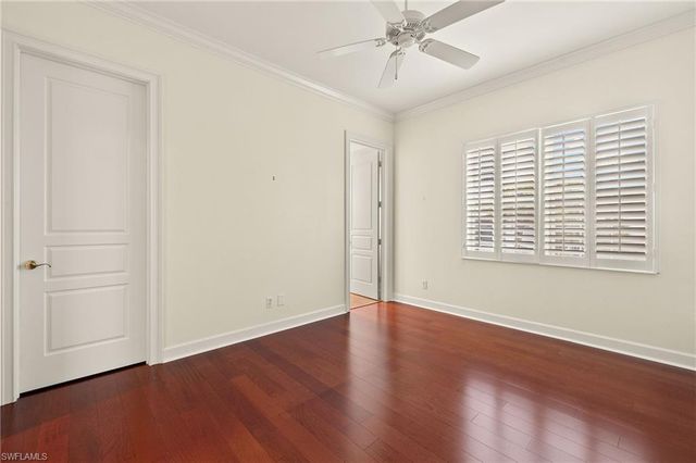 109 Barefoot CIR 22, Bonita Springs, FL 34134