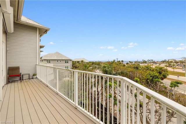 109 Barefoot CIR 22, Bonita Springs, FL 34134
