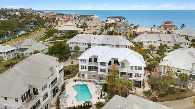 109 Barefoot CIR 22, Bonita Springs, FL 34134