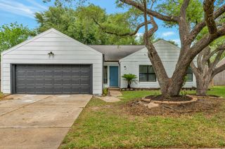 1615 Sleepy Hollow Drive, Pearland, TX 77581