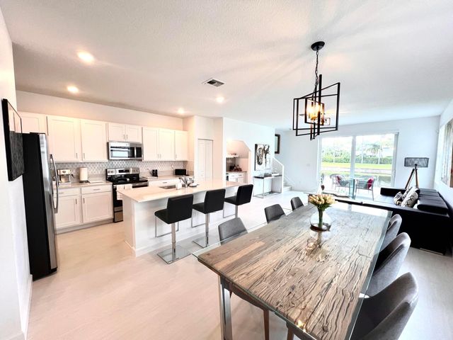 5409 Flannigan Way, Lake Worth, FL 33463