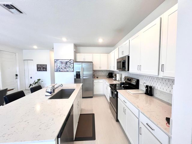 5409 Flannigan Way, Lake Worth, FL 33463