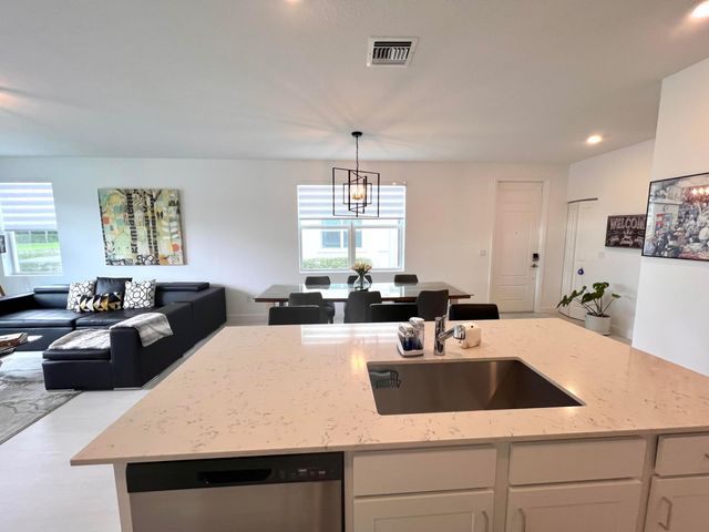 5409 Flannigan Way, Lake Worth, FL 33463