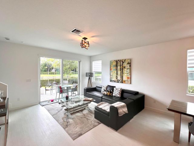 5409 Flannigan Way, Lake Worth, FL 33463