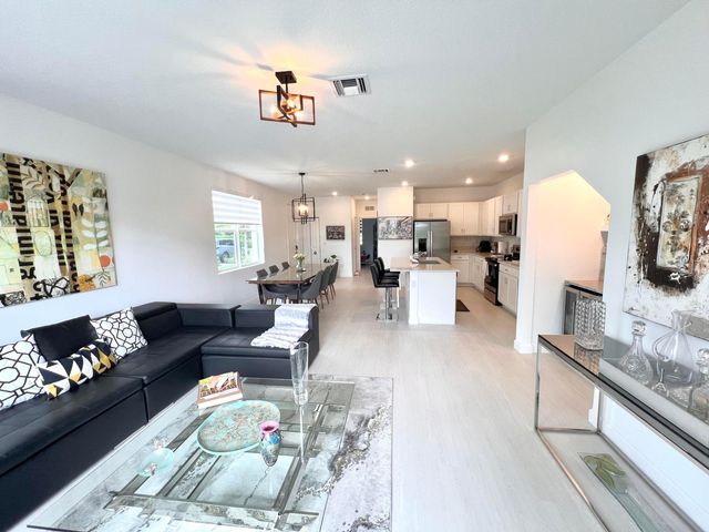 5409 Flannigan Way, Lake Worth, FL 33463