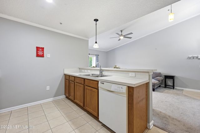 7920 MERRILL Road 411, Jacksonville, FL 32277
