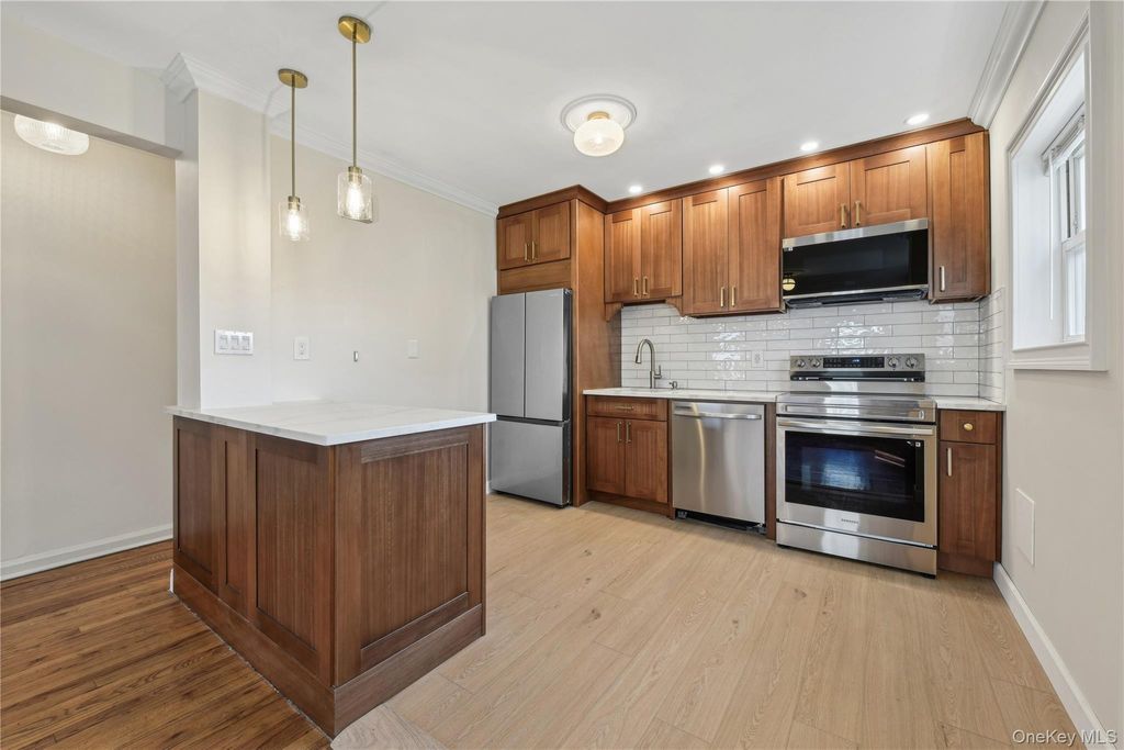 150-26 16 Road A, Whitestone, NY 11357