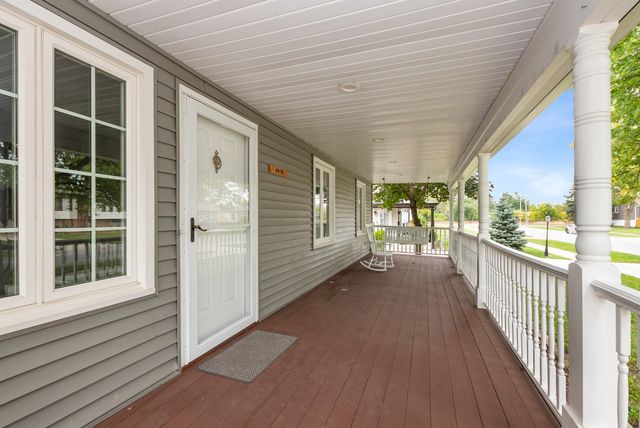 8818 Fairway Drive, Orland Park, IL 60462